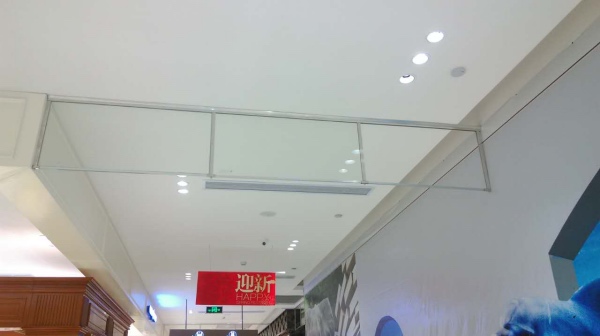 玻璃單片擋煙垂壁